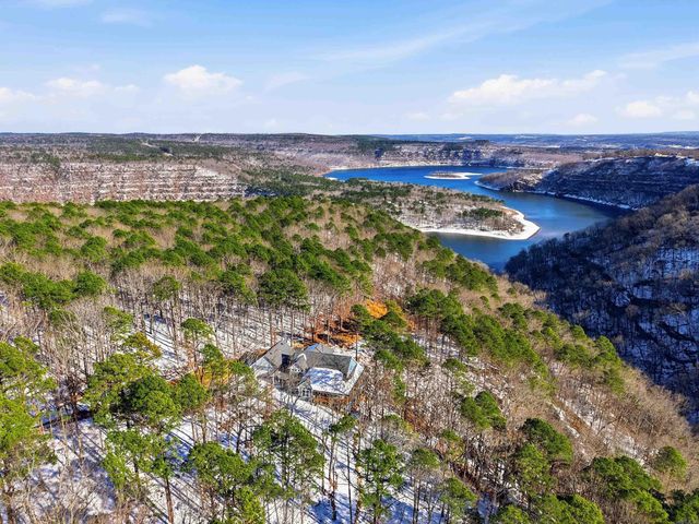 550 Leech Dr., Shirley, AR 72153