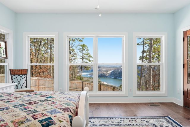 550 Leech Dr., Shirley, AR 72153