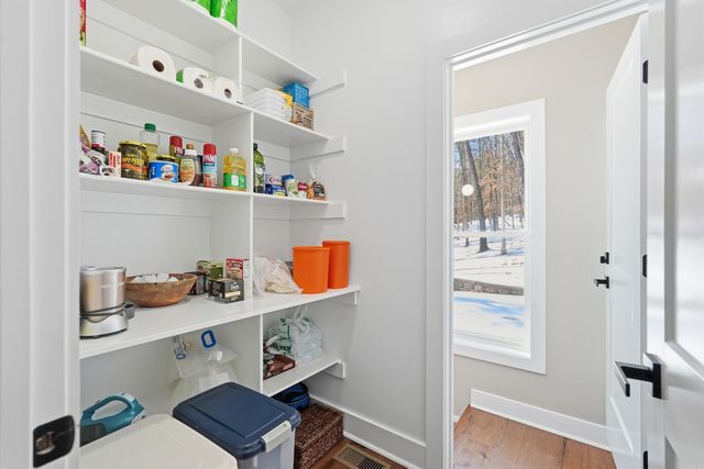 550 Leech Dr., Shirley, AR 72153