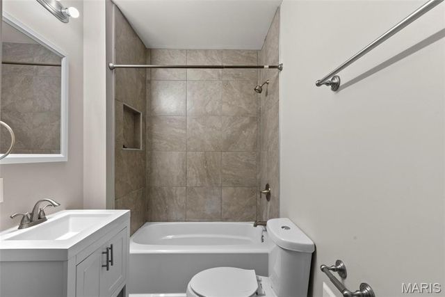 6650 Pernod Avenue, St Louis, MO 63139