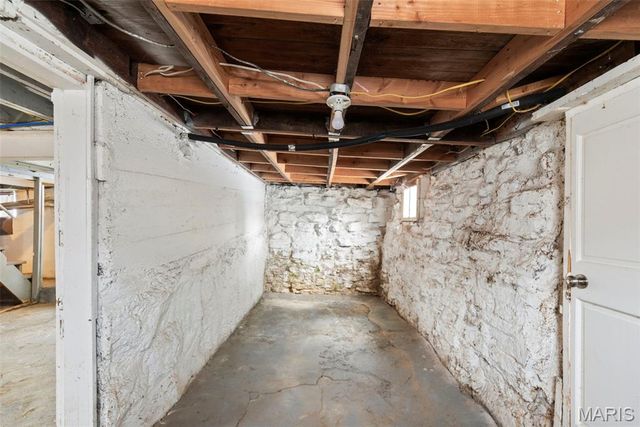 6650 Pernod Avenue, St Louis, MO 63139