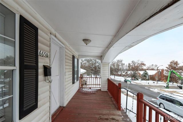 6650 Pernod Avenue, St Louis, MO 63139