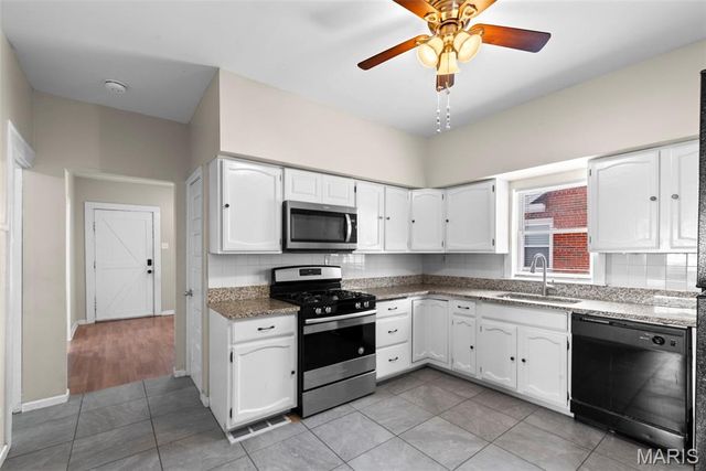 6650 Pernod Avenue, St Louis, MO 63139