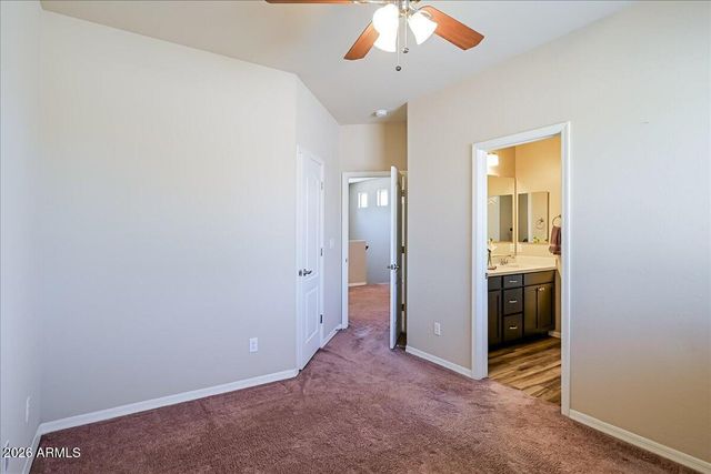 7318 W MIDWAY Avenue, Glendale, AZ 85303