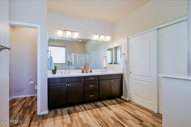 7318 W MIDWAY Avenue, Glendale, AZ 85303