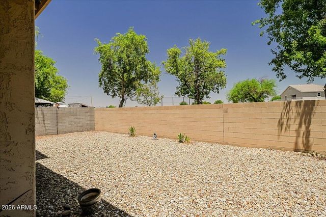 7318 W MIDWAY Avenue, Glendale, AZ 85303