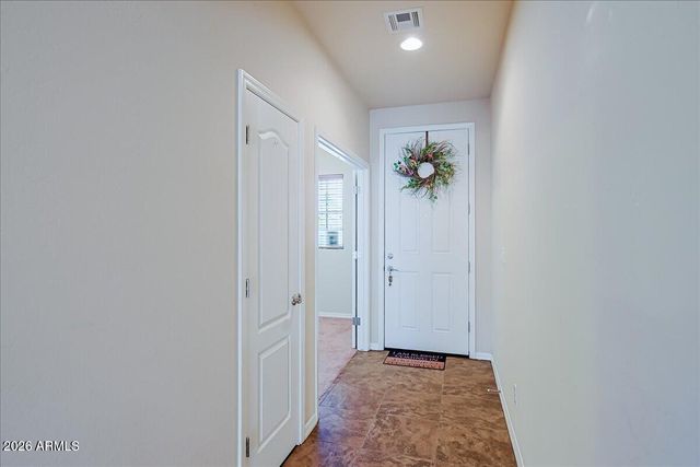 7318 W MIDWAY Avenue, Glendale, AZ 85303