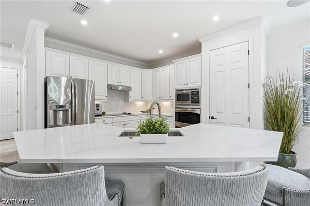 9479 Piacere WAY, Naples, FL 34113