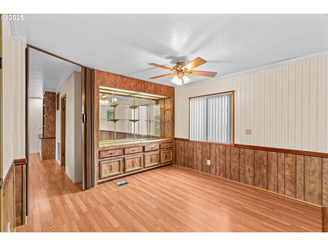 1225 W 10TH Ave 53, Junction City, OR 97448