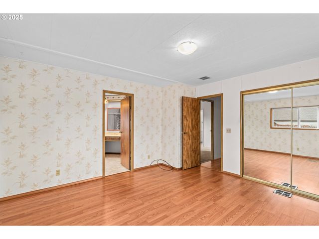 1225 W 10TH Ave 53, Junction City, OR 97448