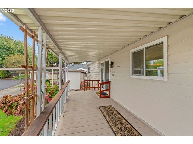 1225 W 10TH Ave 53, Junction City, OR 97448