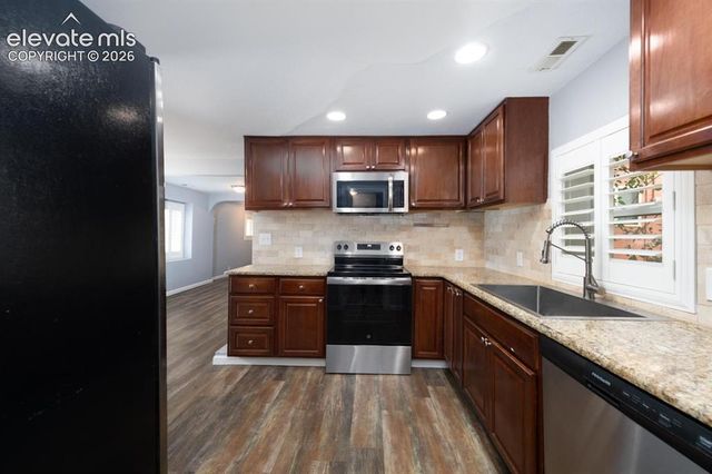 533 N 17th Street, Colorado Springs, CO 80904