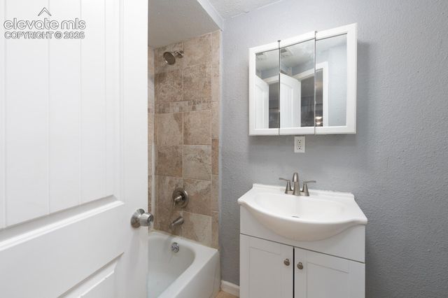 533 N 17th Street, Colorado Springs, CO 80904