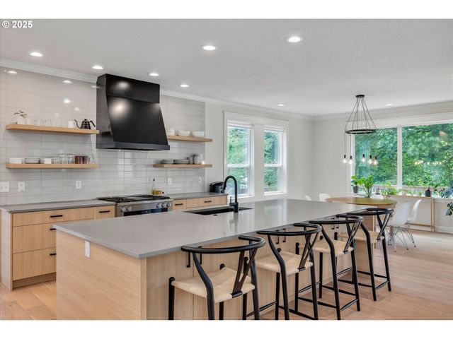 16777 S KRAEFT Rd, Oregon City, OR 97045