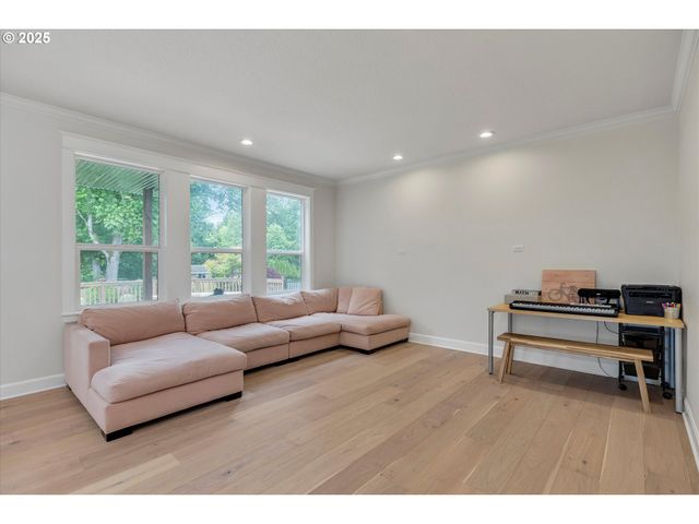 16777 S KRAEFT Rd, Oregon City, OR 97045