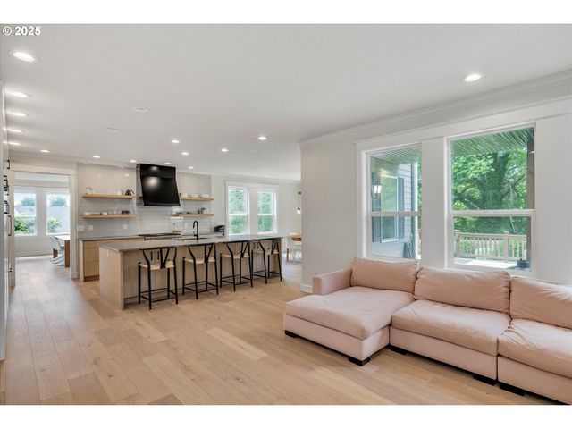 16777 S KRAEFT Rd, Oregon City, OR 97045