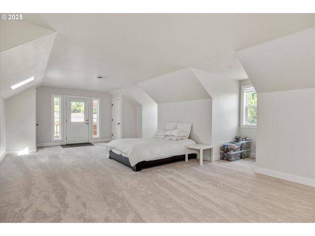 16777 S KRAEFT Rd, Oregon City, OR 97045