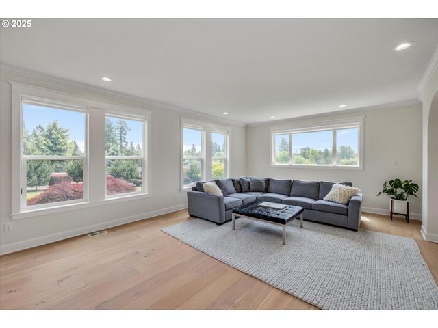 16777 S KRAEFT Rd, Oregon City, OR 97045