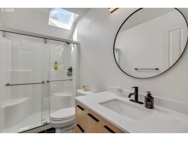 16777 S KRAEFT Rd, Oregon City, OR 97045