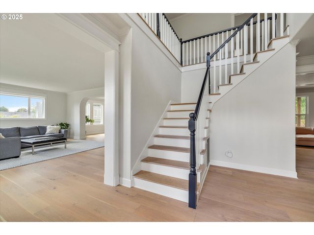 16777 S KRAEFT Rd, Oregon City, OR 97045