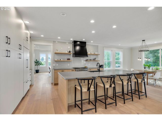 16777 S KRAEFT Rd, Oregon City, OR 97045