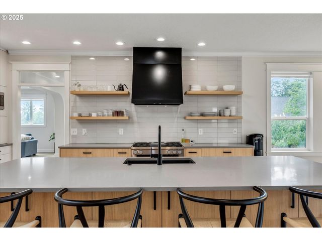 16777 S KRAEFT Rd, Oregon City, OR 97045