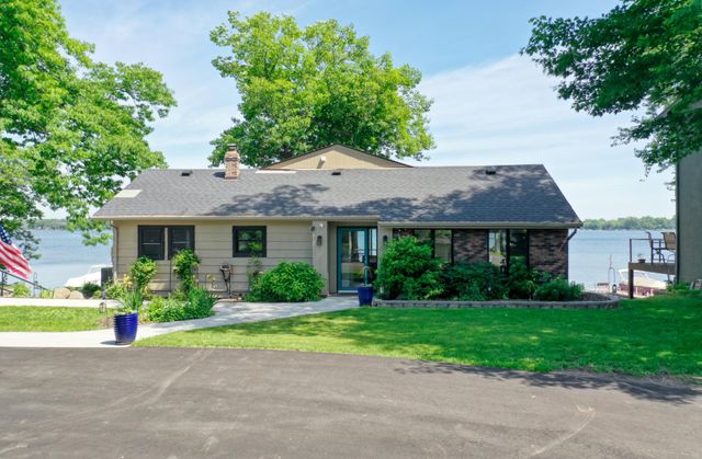 21389 Iverson Avenue N, Forest Lake, MN 55025