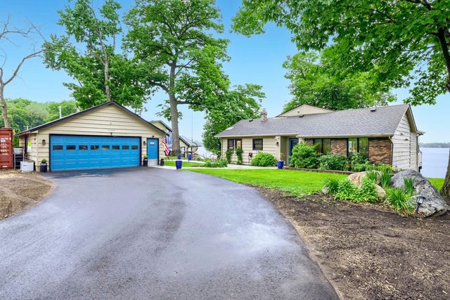 21389 Iverson Avenue N, Forest Lake, MN 55025