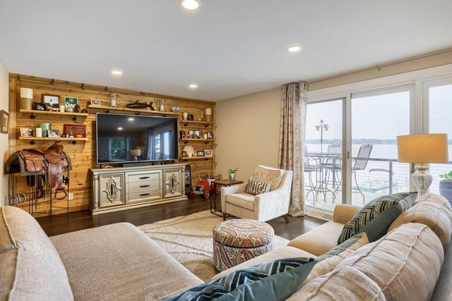 21389 Iverson Avenue N, Forest Lake, MN 55025