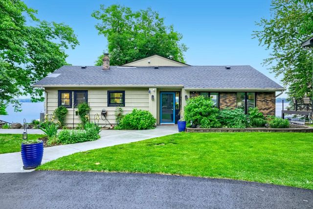 21389 Iverson Avenue N, Forest Lake, MN 55025