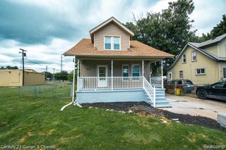 21001 Oxford Avenue, Farmington Hills, MI 48336