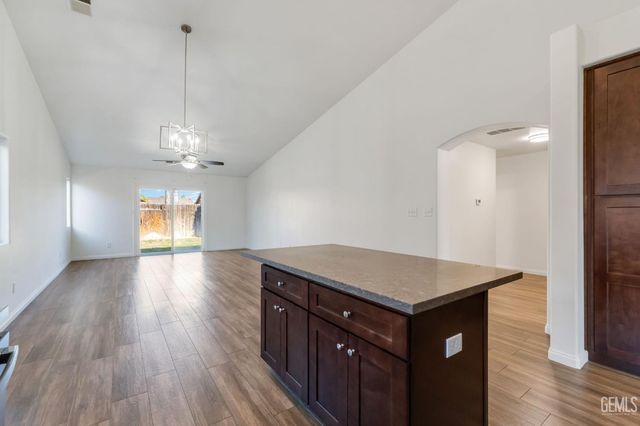 2304 September Drive, Bakersfield, CA 93313