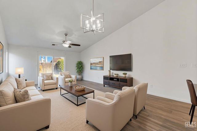 2304 September Drive, Bakersfield, CA 93313