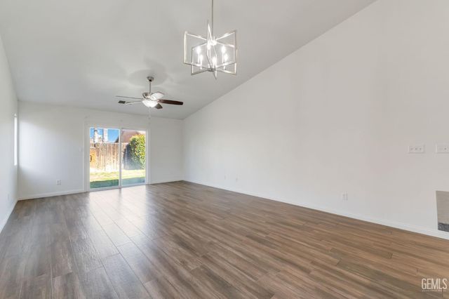 2304 September Drive, Bakersfield, CA 93313