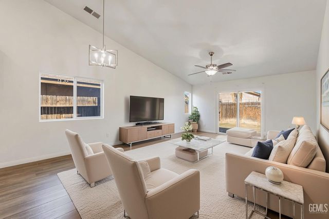 2304 September Drive, Bakersfield, CA 93313