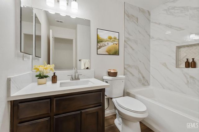 2304 September Drive, Bakersfield, CA 93313