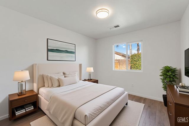 2304 September Drive, Bakersfield, CA 93313