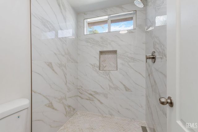 2304 September Drive, Bakersfield, CA 93313