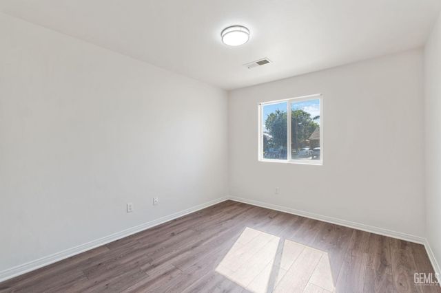 2304 September Drive, Bakersfield, CA 93313