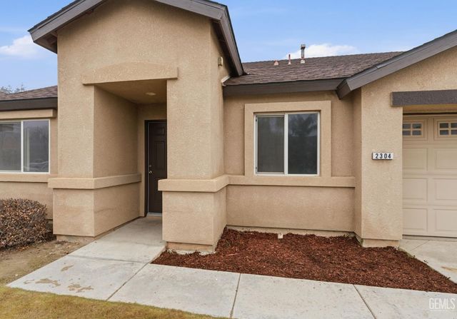 2304 September Drive, Bakersfield, CA 93313