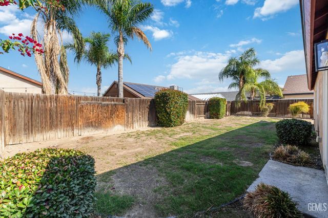 2304 September Drive, Bakersfield, CA 93313