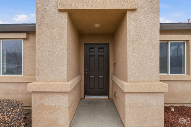 2304 September Drive, Bakersfield, CA 93313