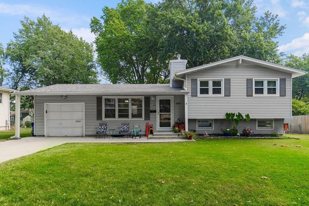 7315 Larsen Lane, Shawnee, KS 66203