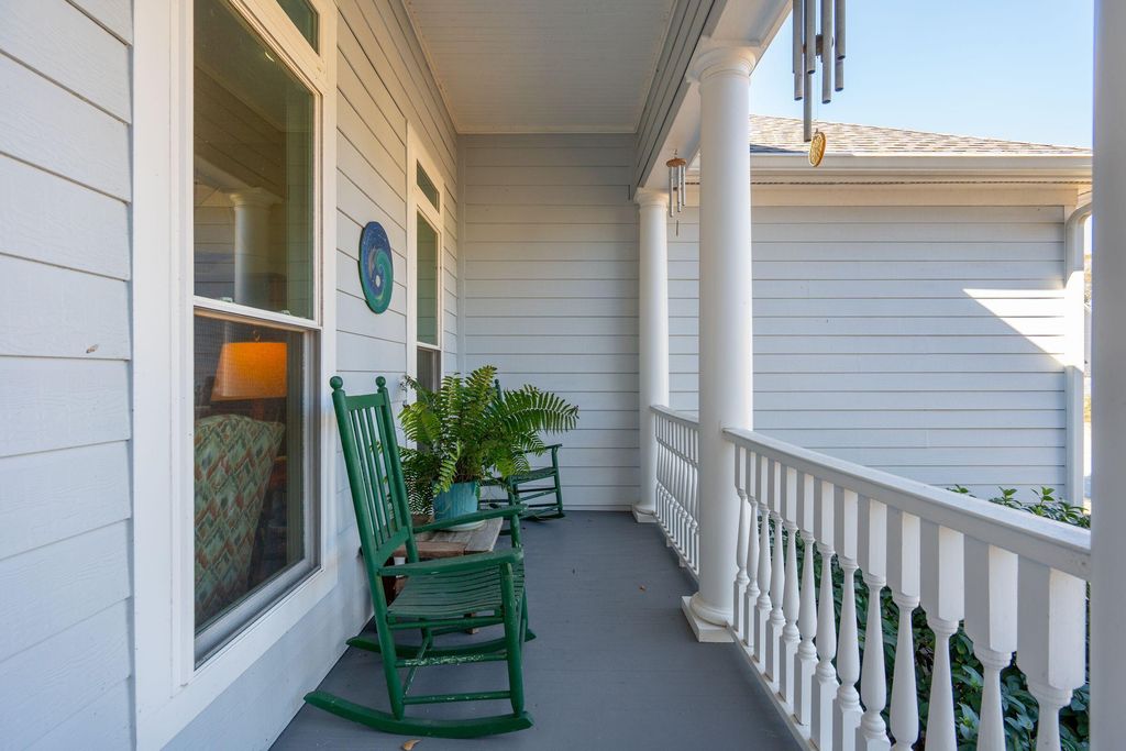 Image 7 of property listing at 2925 Maritime Forest Drive, Johns Island, SC 29455