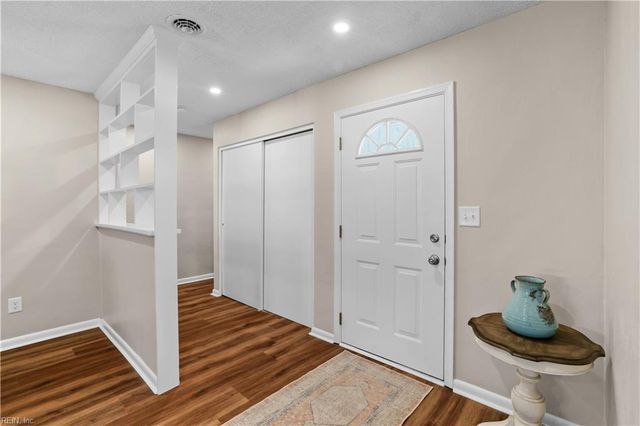 177 Herndon RD, Virginia Beach, VA 23462