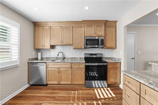 177 Herndon RD, Virginia Beach, VA 23462