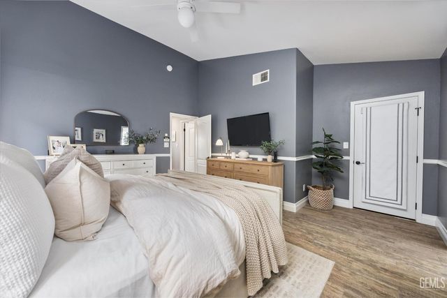 10513 Pleasant Hill Court, Bakersfield, CA 93312