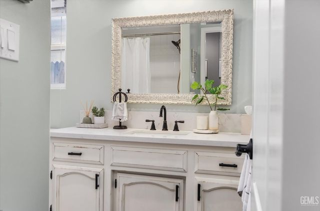 10513 Pleasant Hill Court, Bakersfield, CA 93312