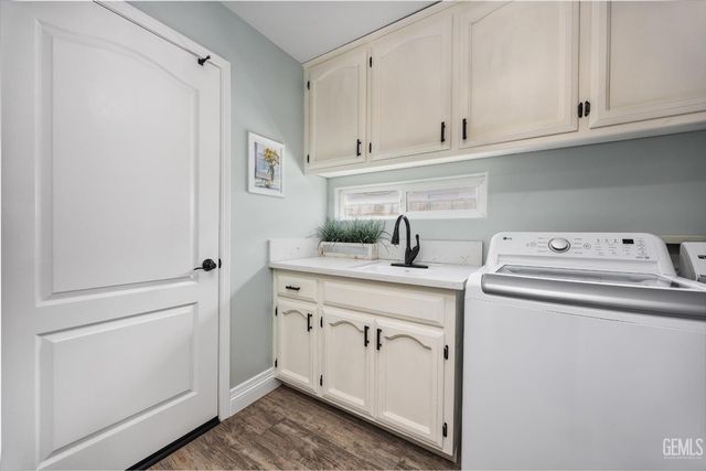 10513 Pleasant Hill Court, Bakersfield, CA 93312