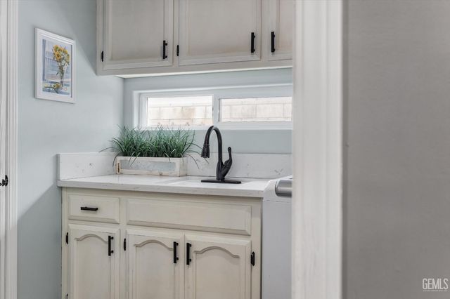 10513 Pleasant Hill Court, Bakersfield, CA 93312